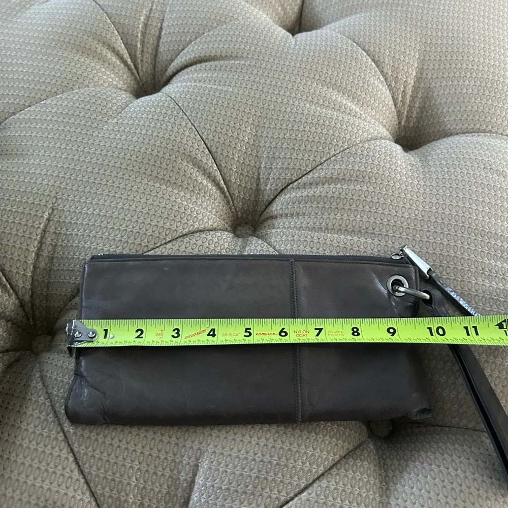 HOBO International Leather Wristlet Clutch Bag Gray / Taupe Zip Pouch Organizer